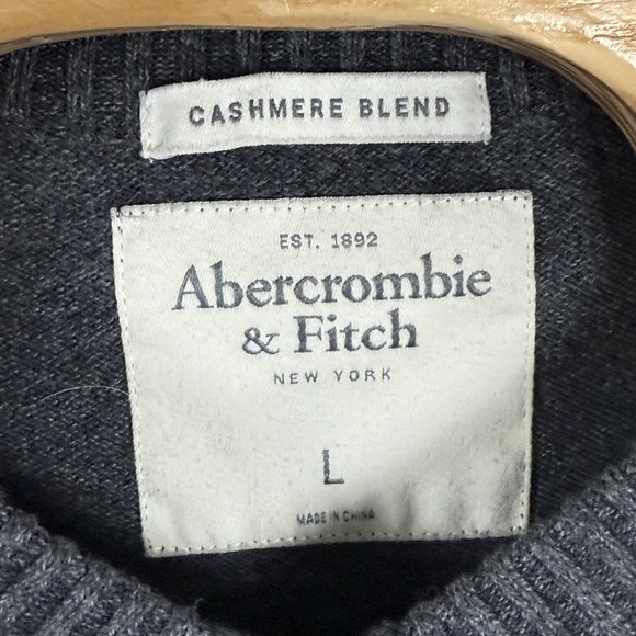 Abercrombie & Fitch Cashmere Blend V-Neck Sweater Pullover Gray Large - Picture 4 of 6